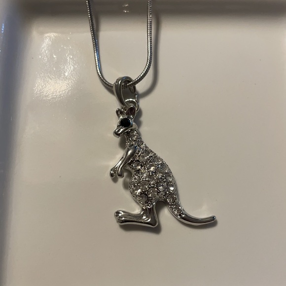 Jewelry - Silver Kangaroo Necklace